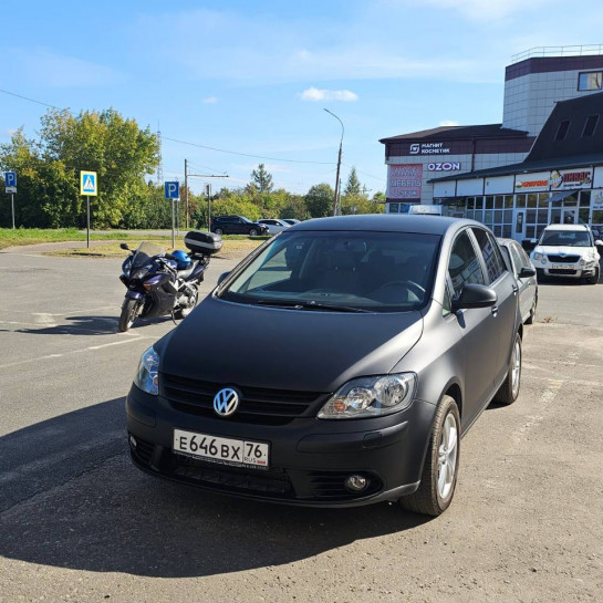 Оклейка Volkswagen полиуретановой пленкой Sunmax 135 Matt Metal Extreme Black PPF