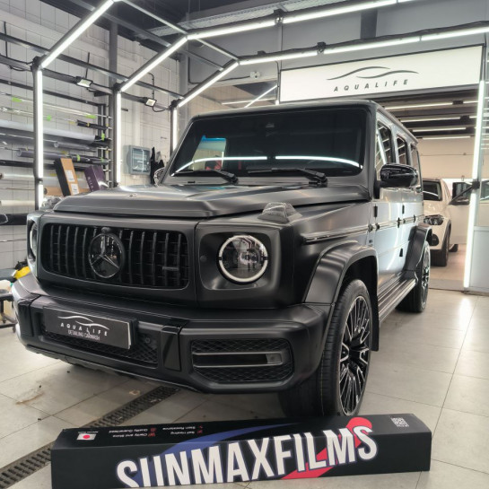 Оклейка Mercedes полиуретановой пленкой Sunmax 26 Black Matt PPF  