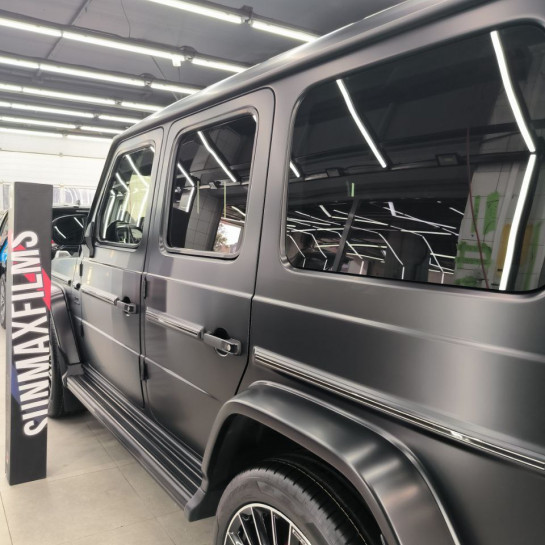 Оклейка Mercedes полиуретановой пленкой Sunmax 26 Black Matt PPF  