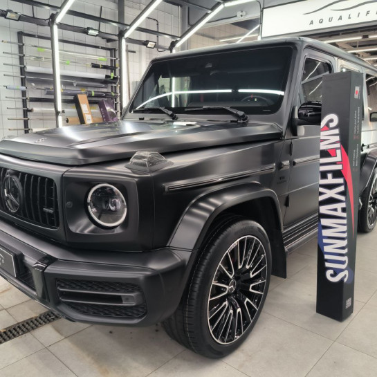 Оклейка Mercedes полиуретановой пленкой Sunmax 26 Black Matt PPF  