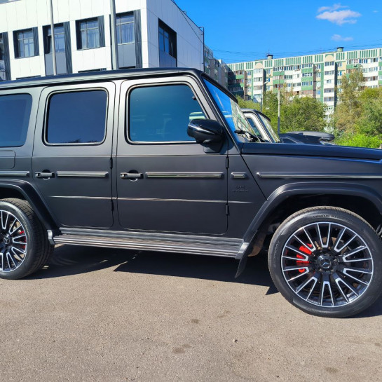 Оклейка Mercedes полиуретановой пленкой Sunmax 26 Black Matt PPF  