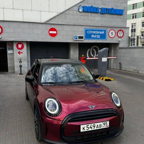 Оклейка Mini Hatch полиуретановой пленкой Sunmax 52 Metal Crimson PPF