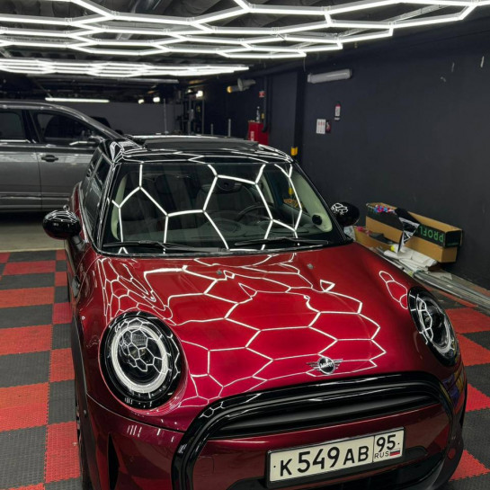 Оклейка Mini Hatch цветным полиуретаном Sunmax 52 Metal Crimson PPF