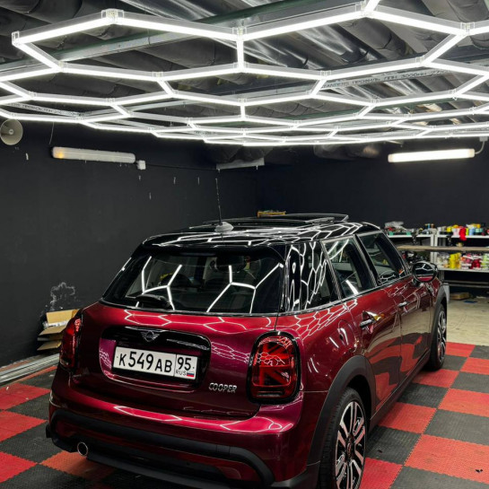 Оклейка Mini Hatch цветным полиуретаном Sunmax 52 Metal Crimson PPF