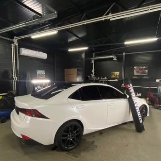 Оклейка Lexus цветным полиуретаном Sunmax оттенка 35 White Gloss Pearl PPF