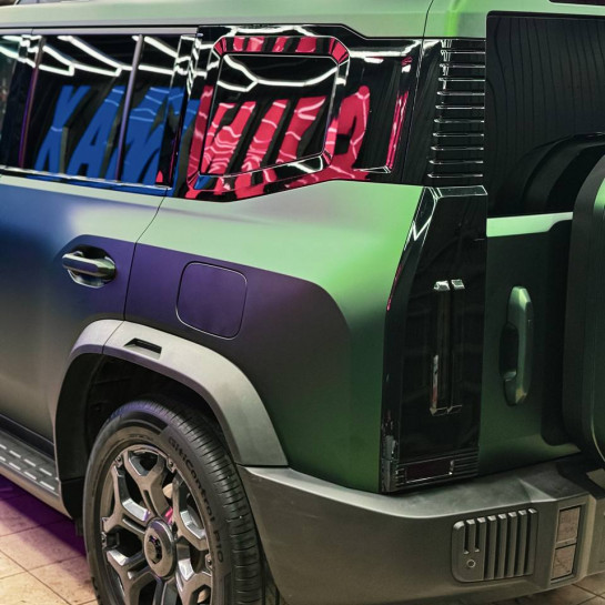 Оклейка Jetour цветной полиуретановой пленкой Sunmax 115 Matt Metal Blackish Green PPF