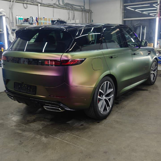 Оклейка Range Rover пленкой из полиуретана Sunmax 33 Purple Haze Matt PPF