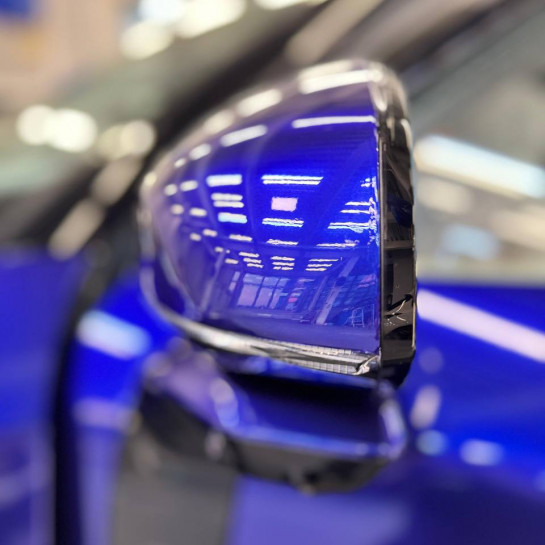 Оклейка Lynk цветным полиуретаном Sunmax оттенка 17 Marina Blue Pearl PPF