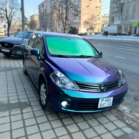 Оклейка Nissan полиуретаном Sunmax 29 Green Purple PPF