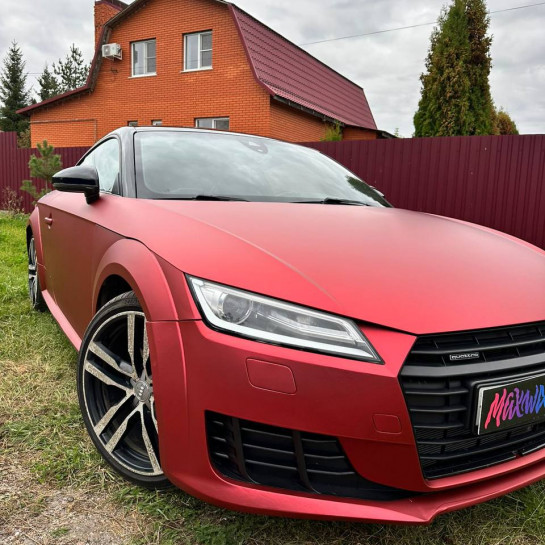 Оклейка Audi цветной полиуретановой пленкой Sunmax 113 Matt Metal Flame Red PPF