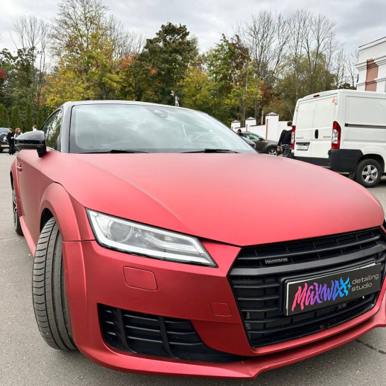 Оклейка Audi цветной полиуретановой пленкой Sunmax 113 Matt Metal Flame Red PPF
