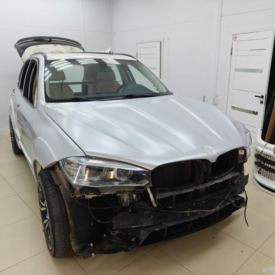Оклейка BMW винилом для авто Sunmax 503 Metallic Silver
