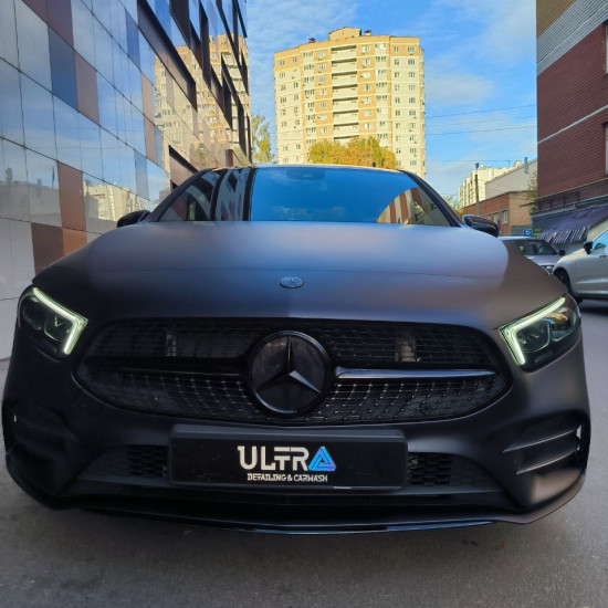 Оклейка Mercedes полиуретановой пленкой Sunmax 108 Matt Metal Black Blue PPF