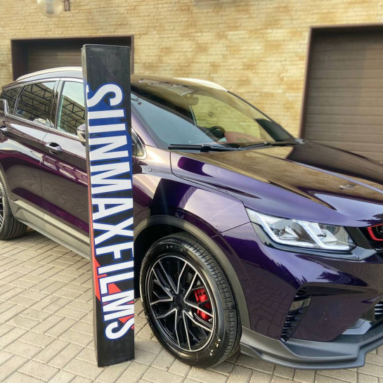 Оклейка Geely цветной полиуретановой пленкой Sunmax 20 Purple Pearl PPF