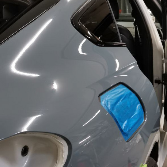 Оклейка BMW X6 автовинилом Sunmax оттенка Gloss Nardo Grey