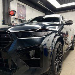 Оклейка BMW X6 винилом Sunmax Gloss Diamond Black