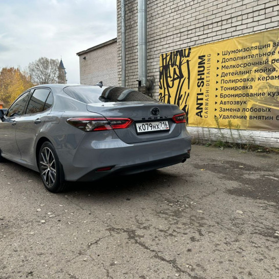Оклейка Toyota цветным полиуретаном Sunmax оттенка 16 Nardo Gray Gloss PPF