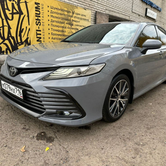 Оклейка Toyota цветным полиуретаном Sunmax оттенка 16 Nardo Gray Gloss PPF