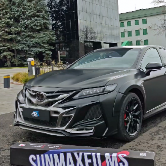 Оклейка Toyota цветным полиуретаном Sunmax 26 Black Matt PPF
