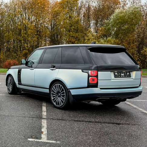 Оклейка Land Rover полиуретановой пленкой Sunmax 126 Matt Metal Blue With Gold PPF