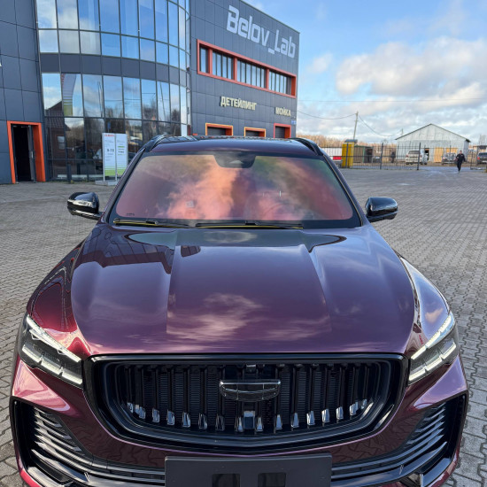 Оклейка Geely полиуретаном Sunmax 51 Jaguar Black Rose PPF