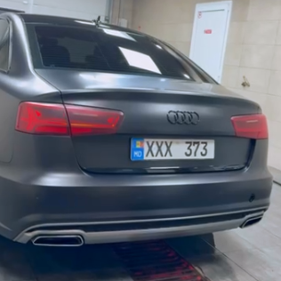 Оклейка Audi цветным полиуретаном Sunmax 26 Black Matt PPF 