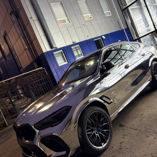 Оклейка BMW полиуретановой пленкой Sunmax 60 Silver Chrome PPF