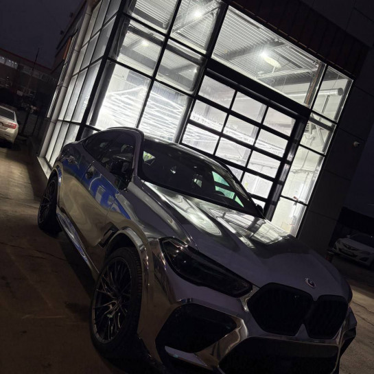 Оклейка BMW полиуретановой пленкой Sunmax 60 Silver Chrome PPF