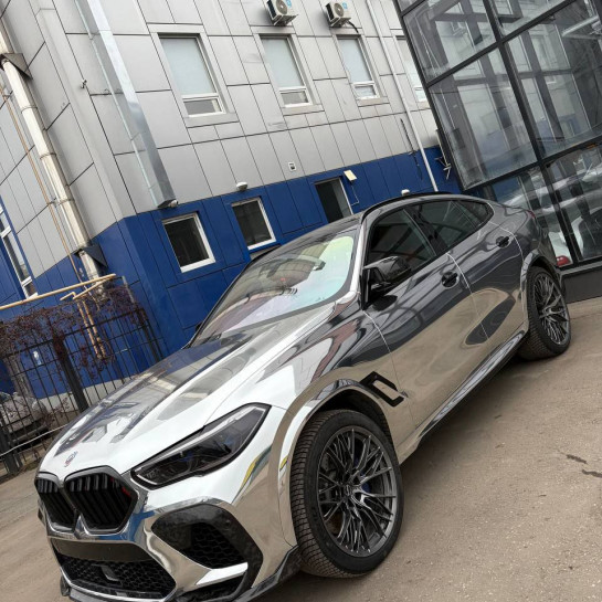 Оклейка BMW полиуретановой пленкой Sunmax 60 Silver Chrome PPF