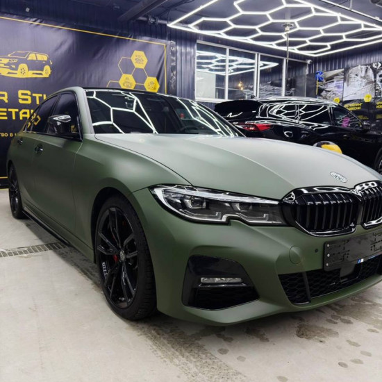 Оклейка BMW полиуретаном Sunmax 118 Matt Metal Army Green PPF