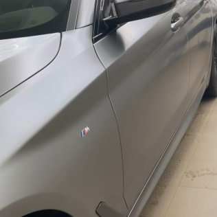Оклейка BMW для защиты кузова полиуретаном Sunmax 45 Matte AMG Gray PPF