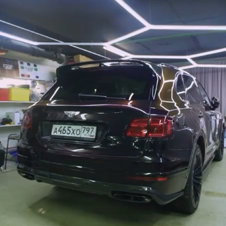 Оклейка Bentley цветной полиуретановой пленкой Sunmax 18 Black Red Pearl PPF