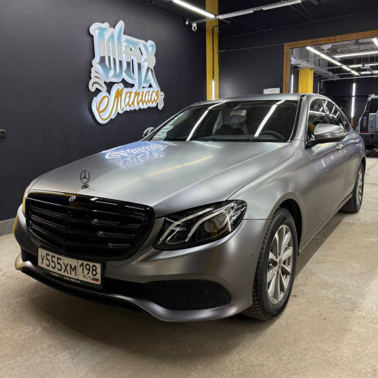 Оклейка Mercedes полиуретановой пленкой Sunmax 45 Matte AMG Gray PPF
