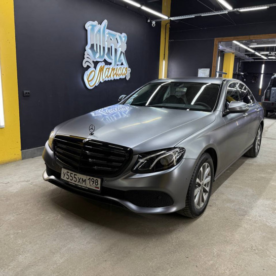 Оклейка Mercedes полиуретановой пленкой Sunmax 45 Matte AMG Gray PPF