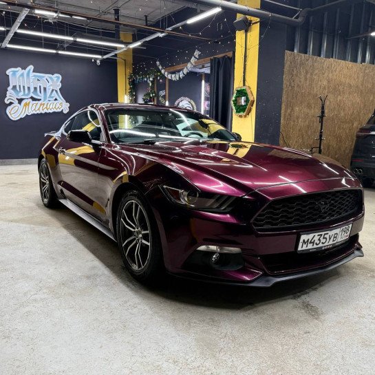 Оклейка Ford Mustang защитным полиуретаном Sunmax 51 Jaguar Black Rose PPF