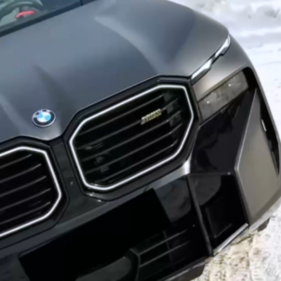 Оклейка BMW цветным полиуретаном Sunmax 133 Matt Metal Gun Grey PPF