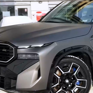 Оклейка BMW полиуретановой пленкой Sunmax 133 Matt Metal Gun Grey PPF