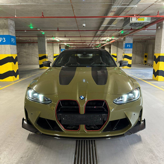 Оклейка BMW защитным полиуретаном Sunmax 9 Urban Green Gloss PPF с глянцевым финишем