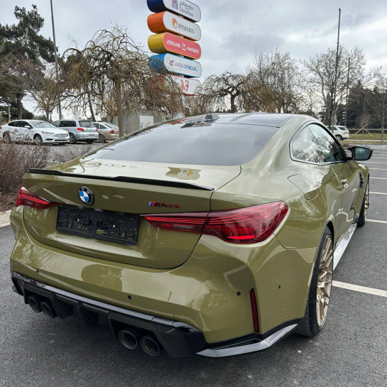 Оклейка BMW защитным полиуретаном Sunmax 9 Urban Green Gloss PPF с глянцевым финишем