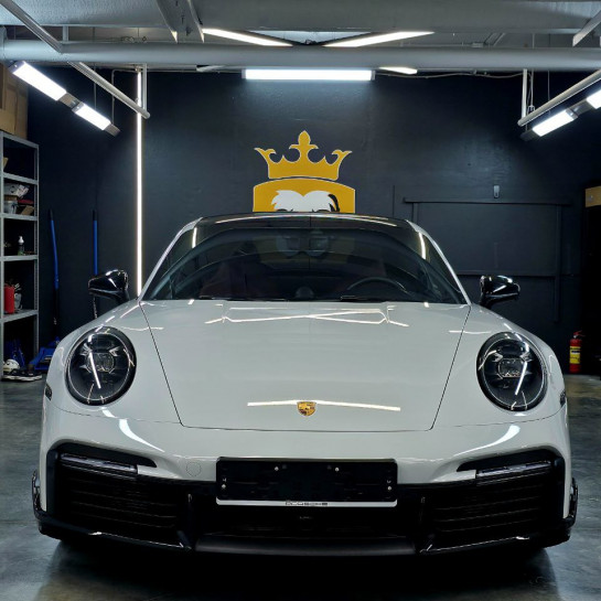 Оклейка Porsche Turbo S полиуретаном Sunmax оттенка 13 Volcano Gray Gloss PPF
