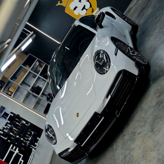 Оклейка Porsche Turbo S полиуретаном Sunmax оттенка 13 Volcano Gray Gloss PPF