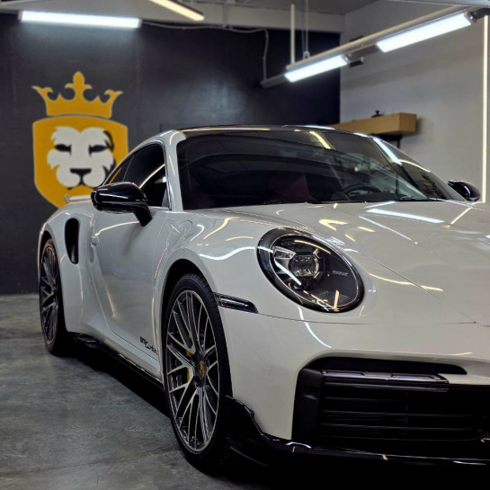 Оклейка Porsche Turbo S полиуретаном Sunmax оттенка 13 Volcano Gray Gloss PPF