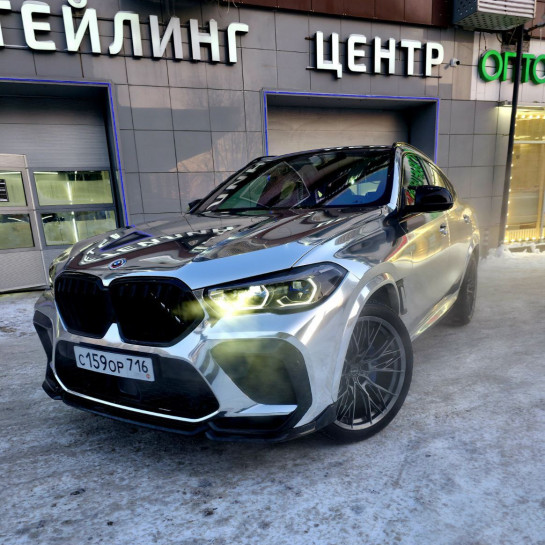 Оклейка BMW X6 полиуретаном Sunmax оттенка 60 Silver Chrome PPF