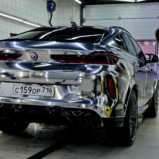Оклейка BMW X6 полиуретаном Sunmax оттенка 60 Silver Chrome PPF
