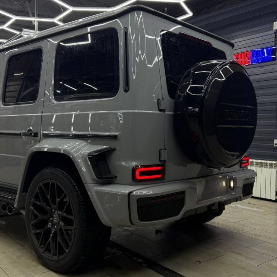 Оклейка Mercedes полиуретановой пленкой Sunmax 15 Brooklyn Grey Gloss PPF