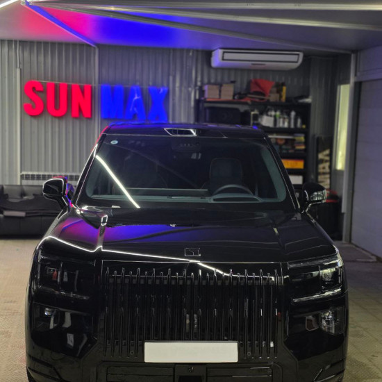 Оклейка Zeekr 009 защитной пленкой из полиуретана Sunmax PPF