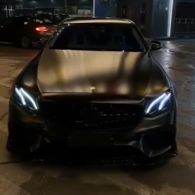 Оклейка Mercedes цветным винилом Sunmax 042-500 Metallic Black