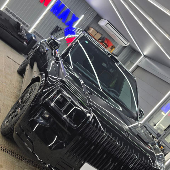 adf69ca1 0877 4a34 969a 99a2be5a6df71 Оклейка BMW X7 защитной пленкой из полиуретана Sunmax PPF