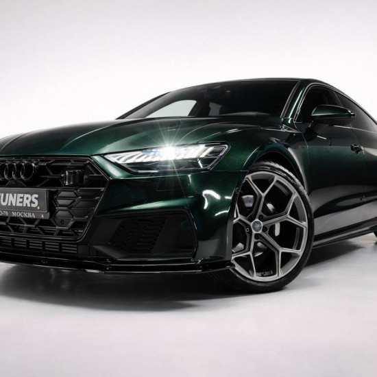 Оклейка Audi полиуретаном Sunmax 4 Goodwood Green Pearl PPF