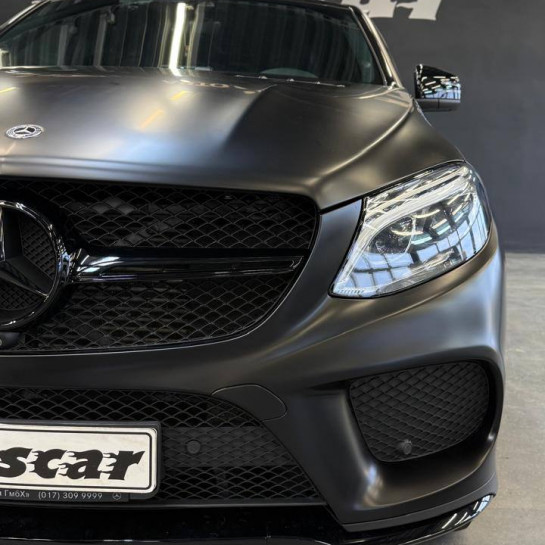 Оклейка Mercedes полиуретановой пленкой Sunmax 26 Black Matt